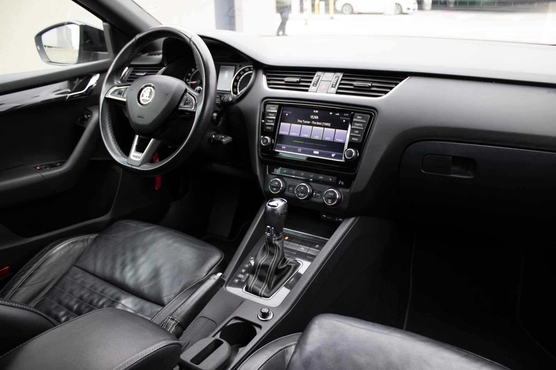 2013 Skoda Octavia RS, bílá kombi, 222 175 km