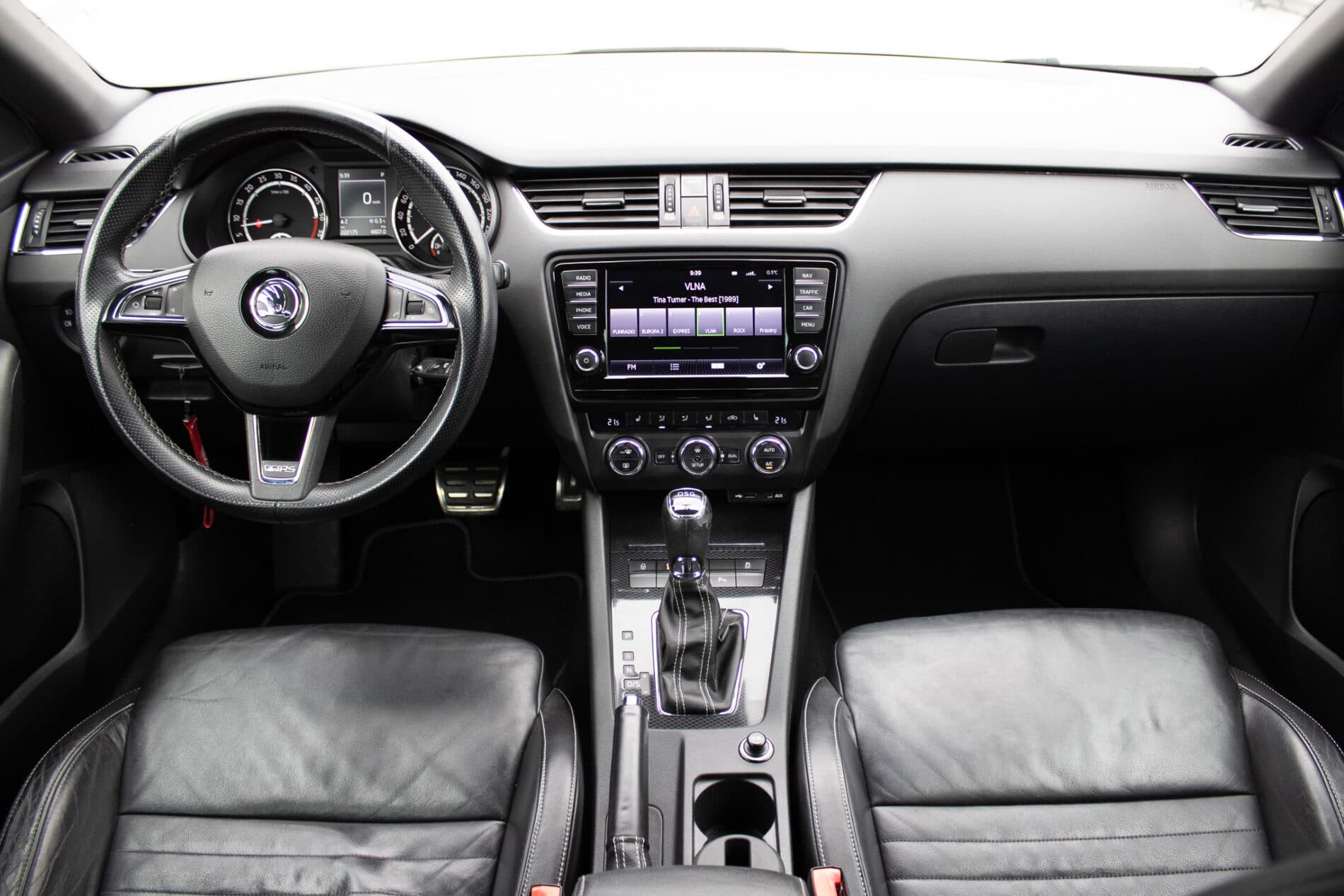 2013 Skoda Octavia RS, bílá kombi, 222 175 km