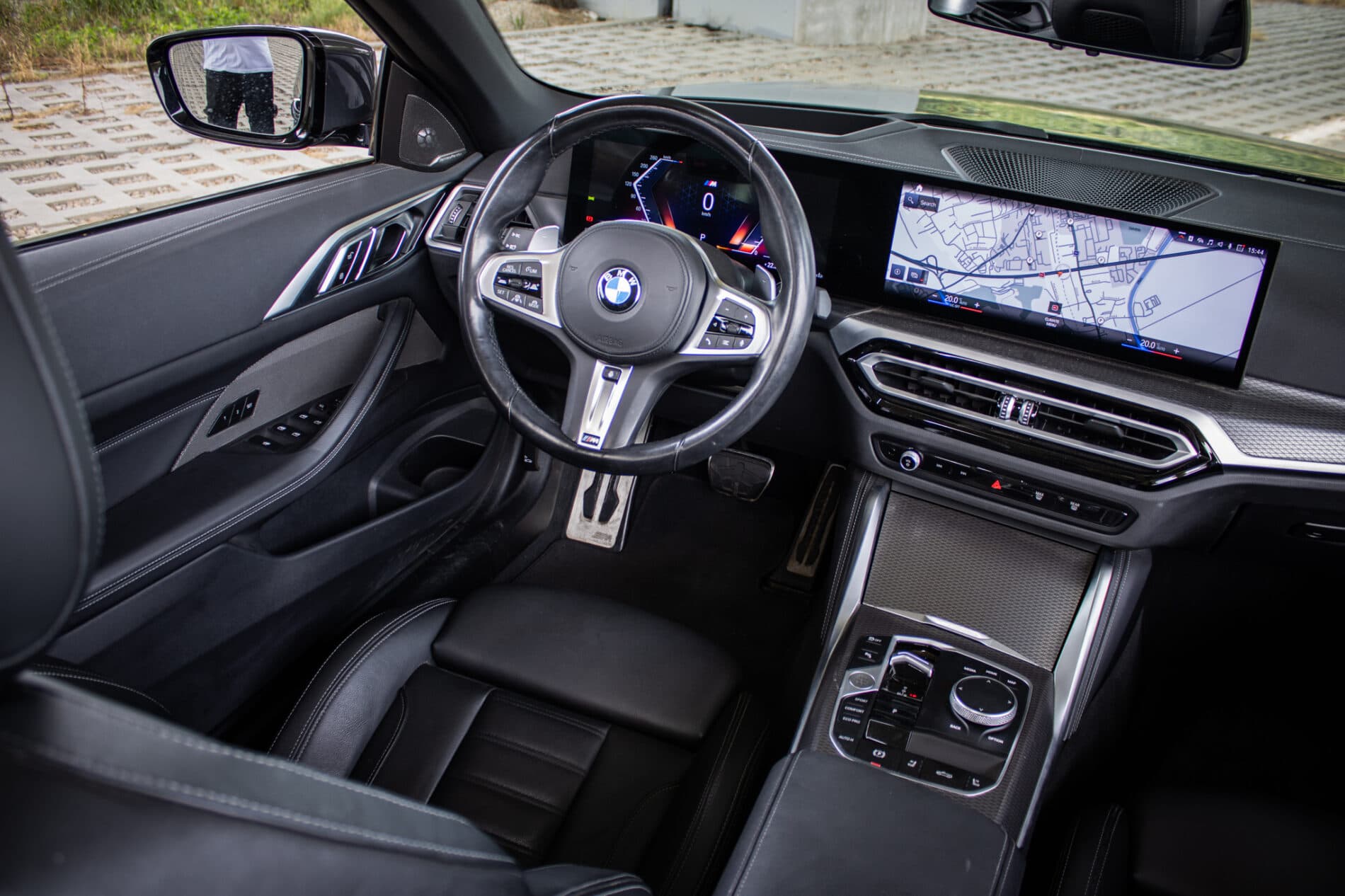 2023 BMW M440i, šedá kabriolet, 23 747 km