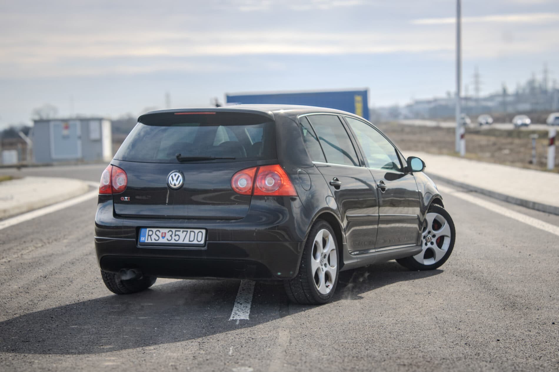 2005 Volkswagen Golf GTI, černá hatchback, 231 763 km