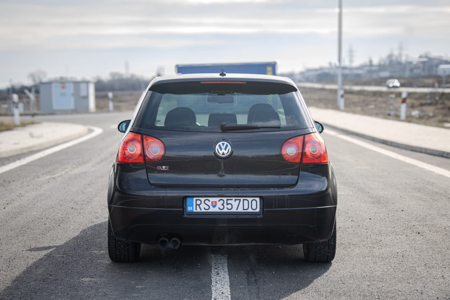 2005 Volkswagen Golf GTI, černá hatchback, 231 763 km