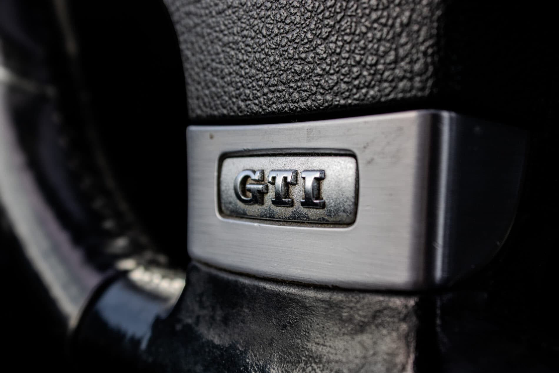 2005 Volkswagen Golf GTI, černá hatchback, 231 763 km