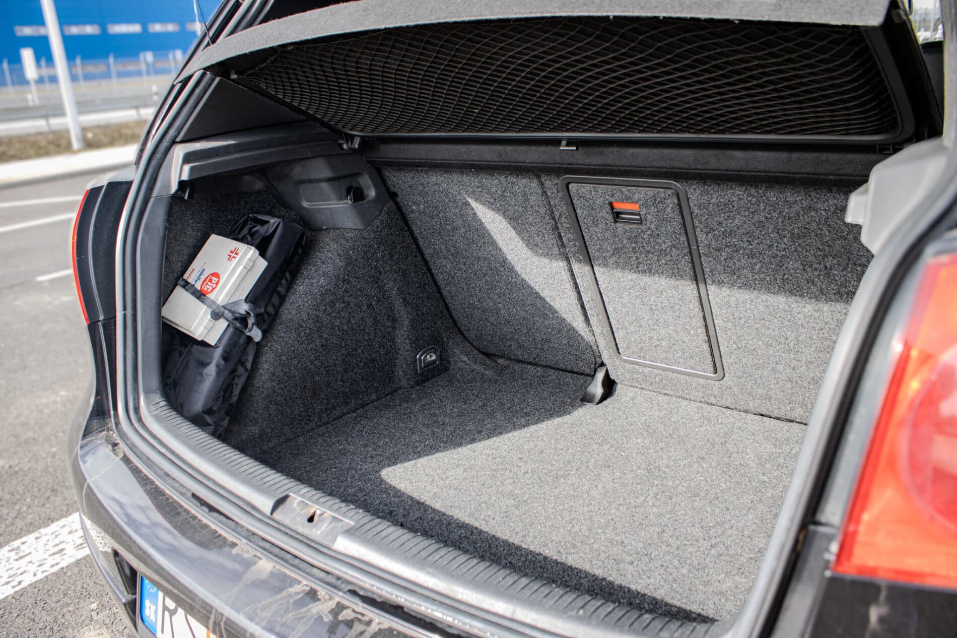 2005 Volkswagen Golf GTI, černá hatchback, 231 763 km