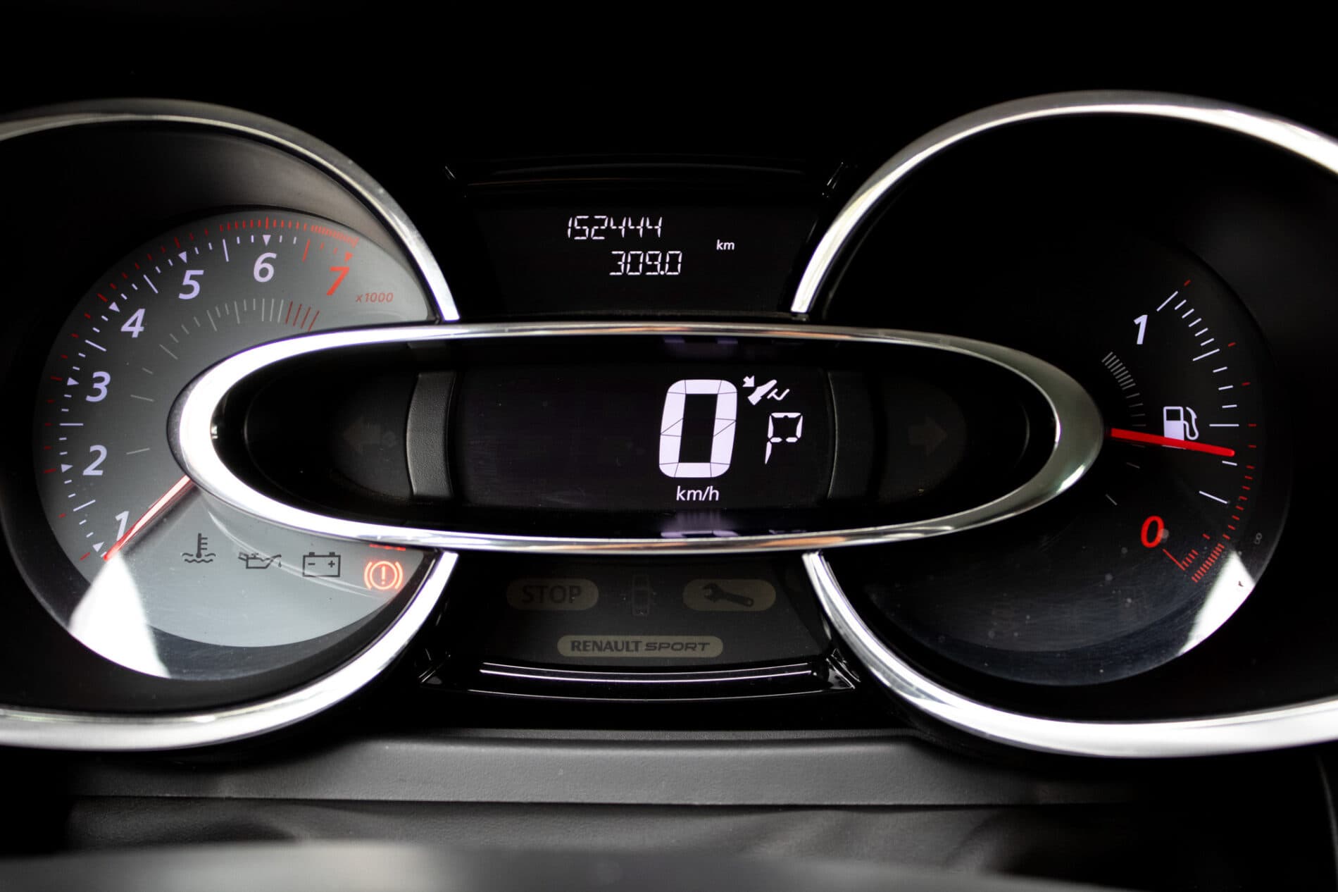2015 Renault Clio RS, bílá hatchback, 152 444 km