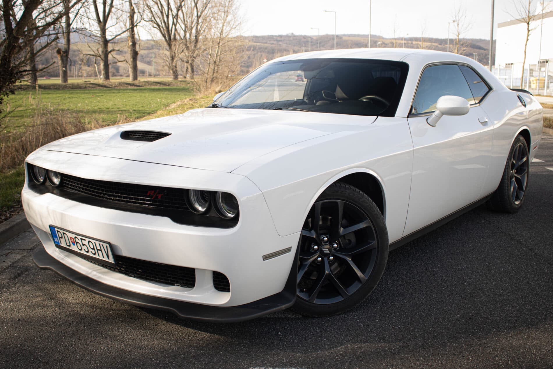 2019 Dodge Challenger, bílá kupé, 85 128 km