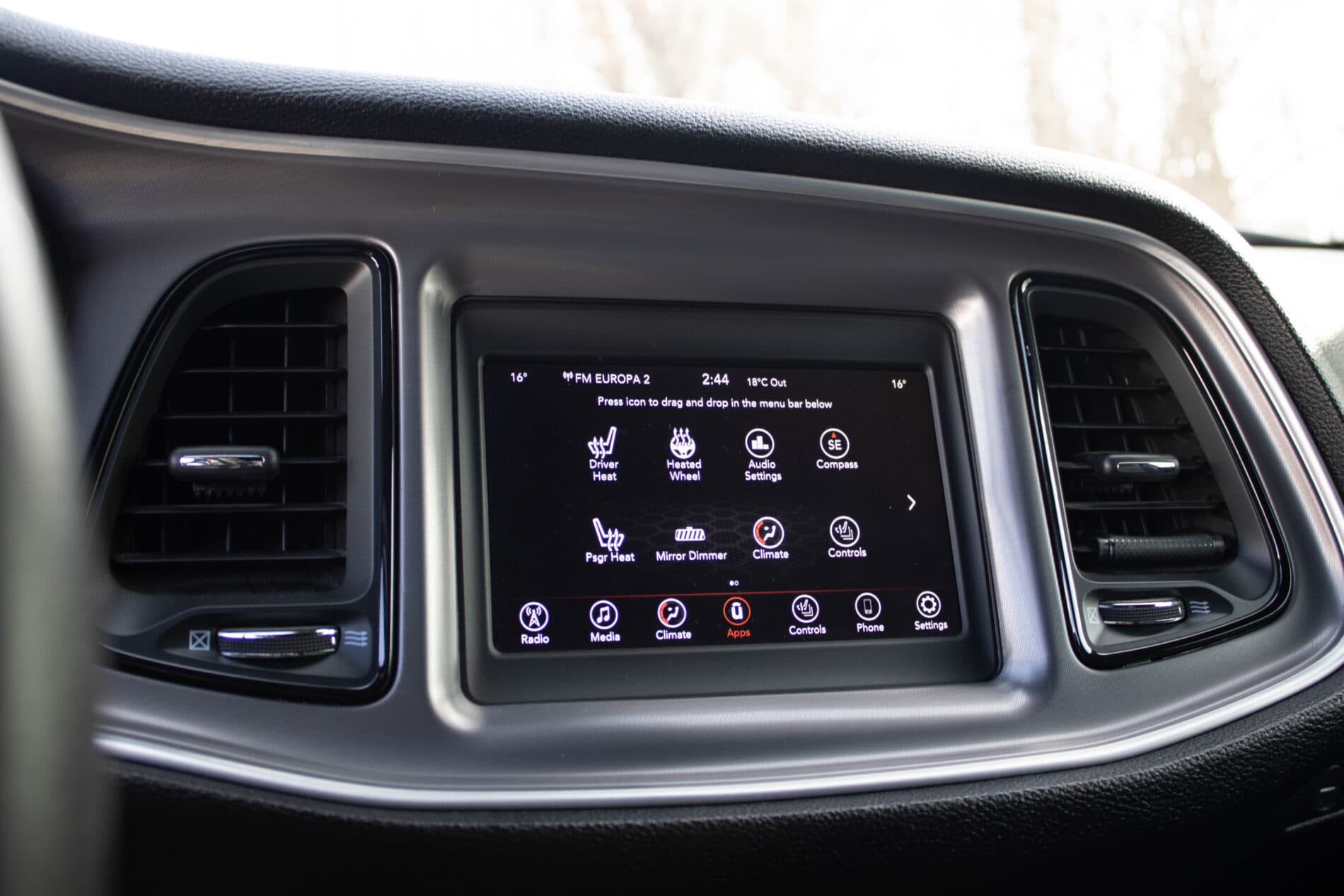 2019 Dodge Challenger, bílá kupé, 85 128 km