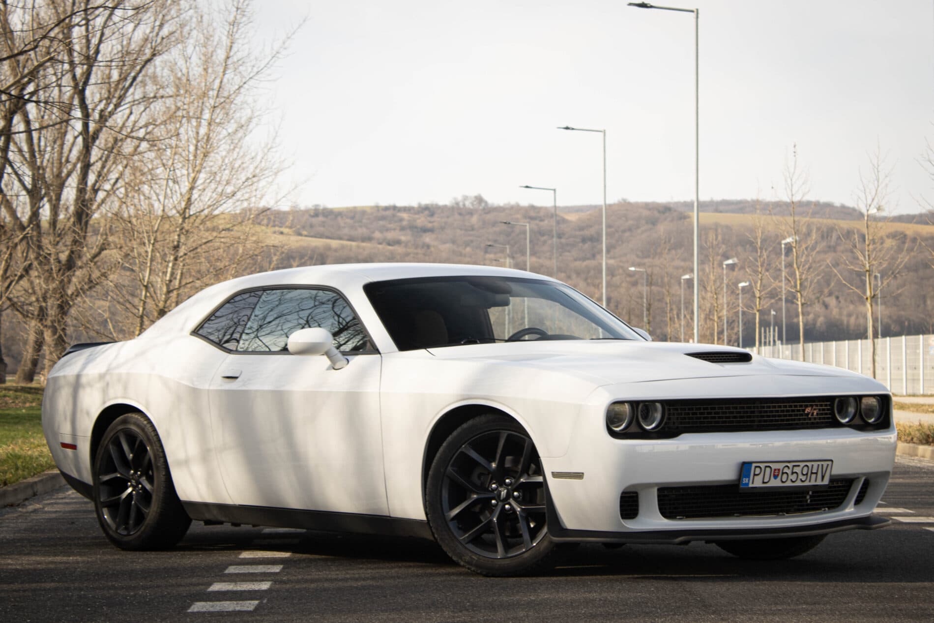 2019 Dodge Challenger, bílá kupé, 85 128 km