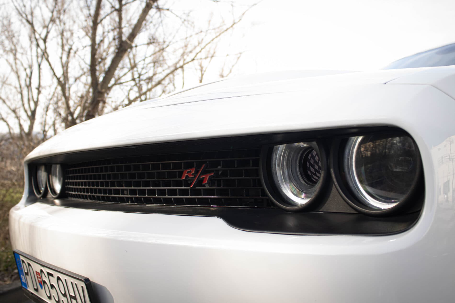 2019 Dodge Challenger, bílá kupé, 85 128 km