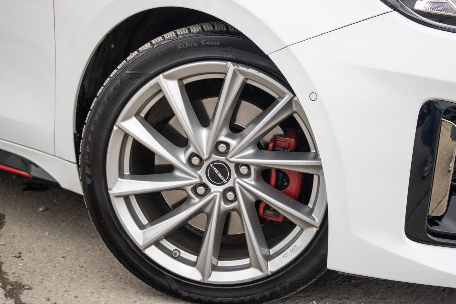 2019 Kia ProCeed GT, bílá kombi, 35 892 km