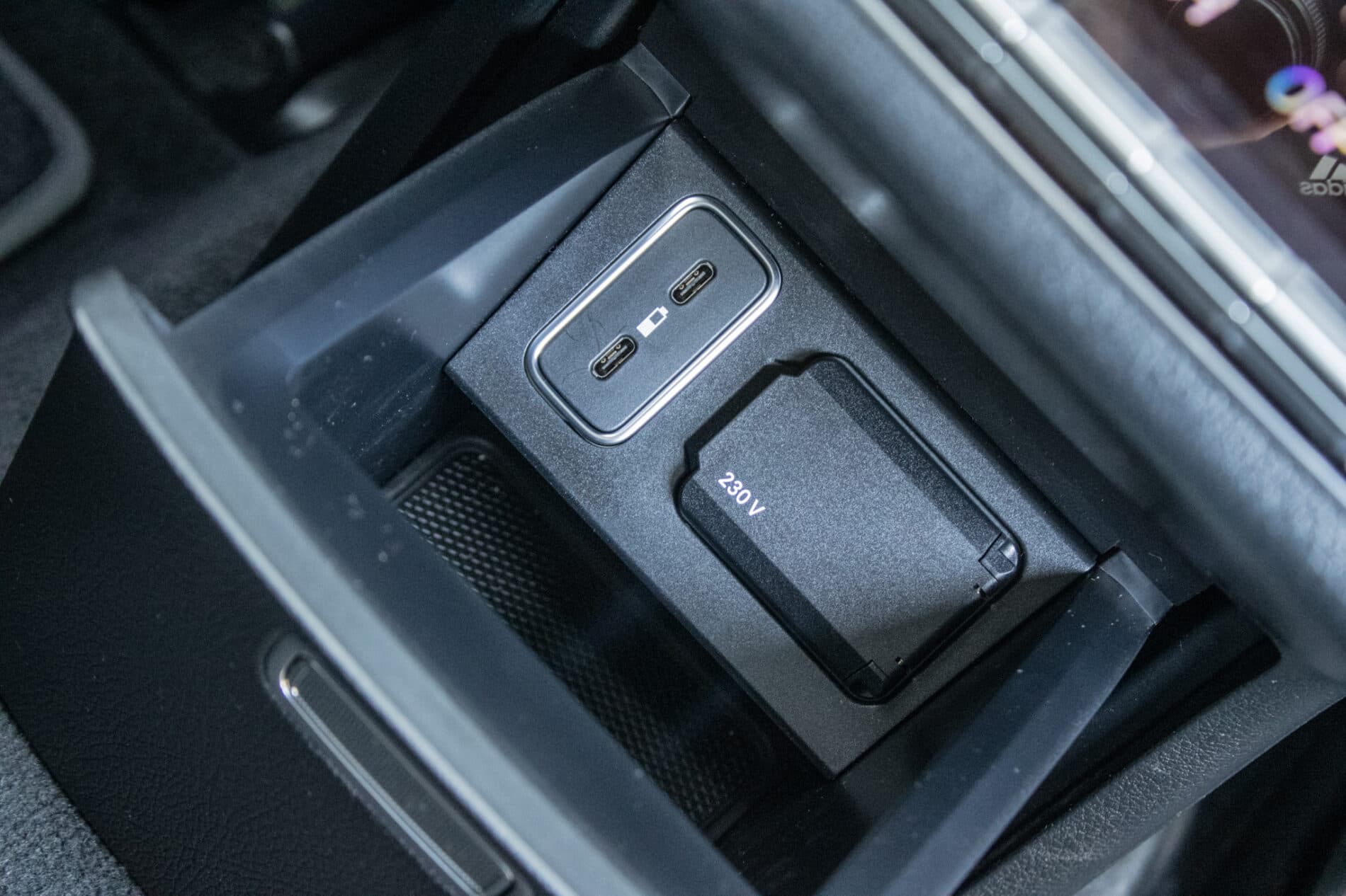 2020 Mercedes-Benz GLS 400d, šedá suv, 126 364 km