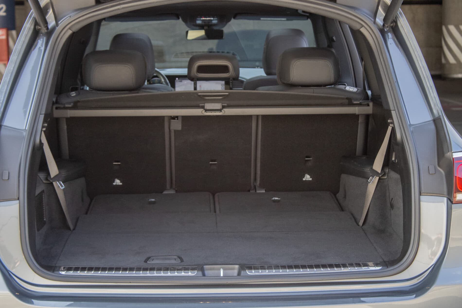 2020 Mercedes-Benz GLS 400d, šedá suv, 126 364 km