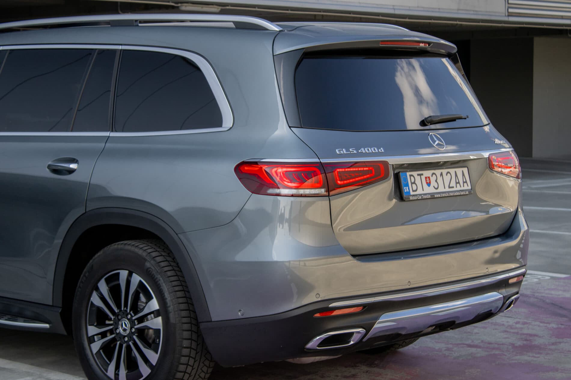 2020 Mercedes-Benz GLS 400d, šedá suv, 126 364 km