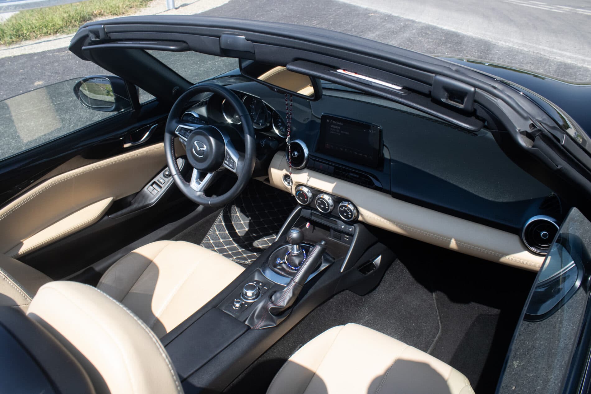 2018 Mazda MX-5 (ND), černá kabriolet, 22 946 km