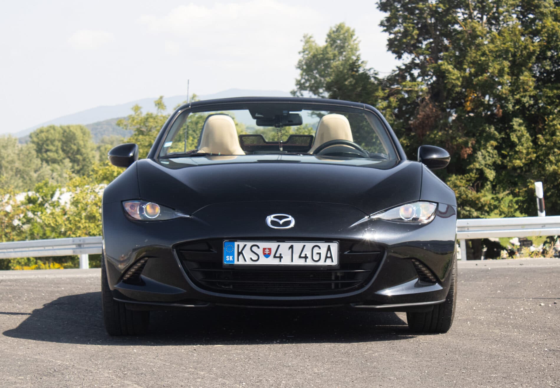 2018 Mazda MX-5 (ND), černá kabriolet, 22 946 km