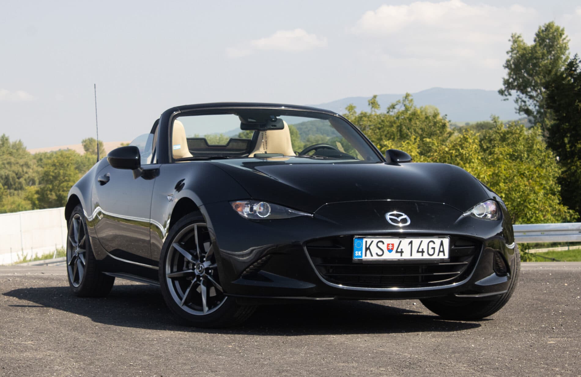 2018 Mazda MX-5 (ND), černá kabriolet, 22 946 km