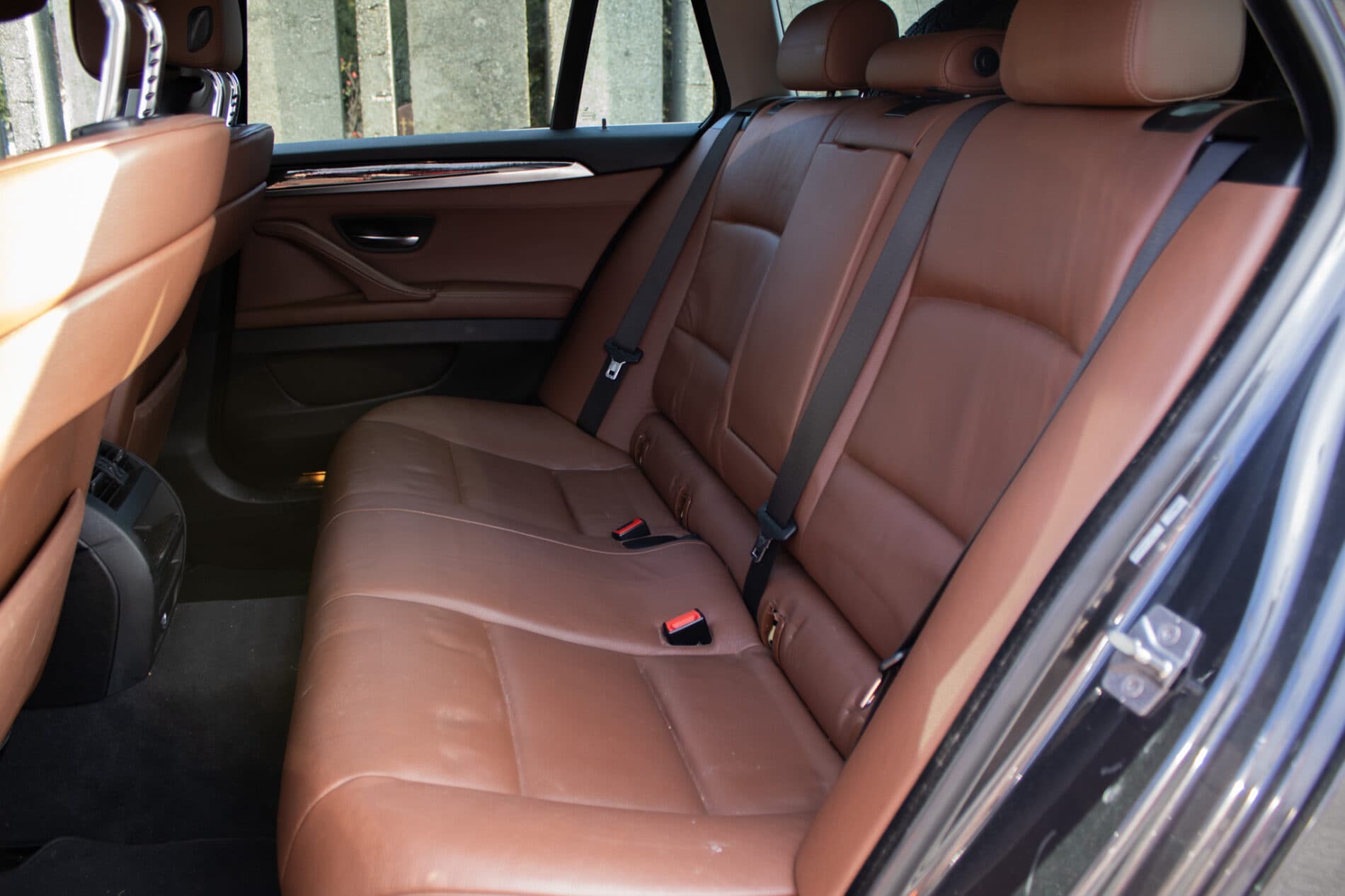 2010 BMW 530d, šedá kombi, 269 764 km