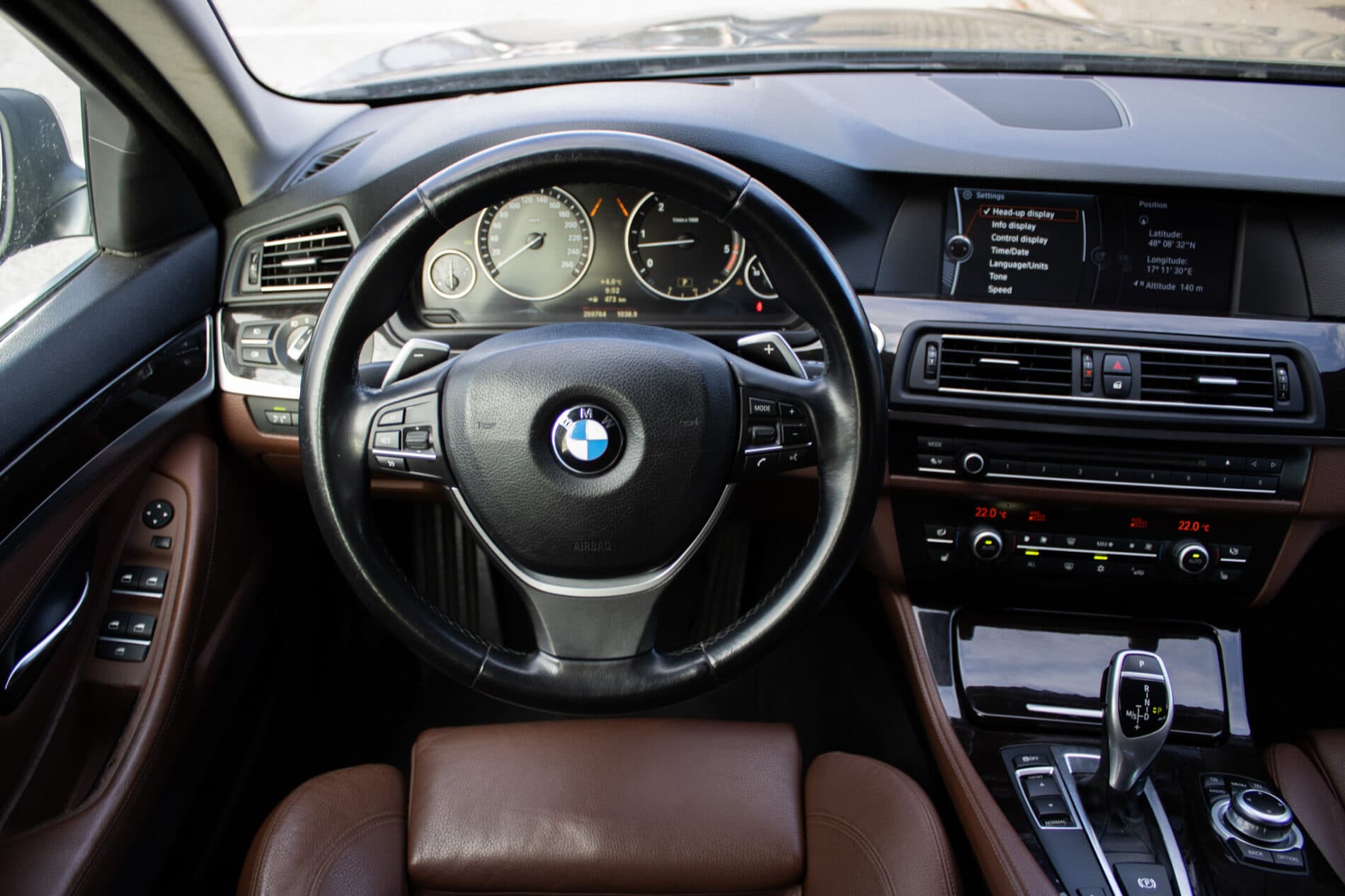 2010 BMW 530d, šedá kombi, 269 764 km