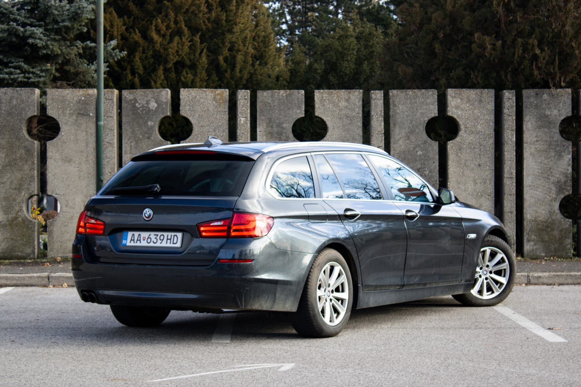 2010 BMW 530d, šedá kombi, 269 764 km
