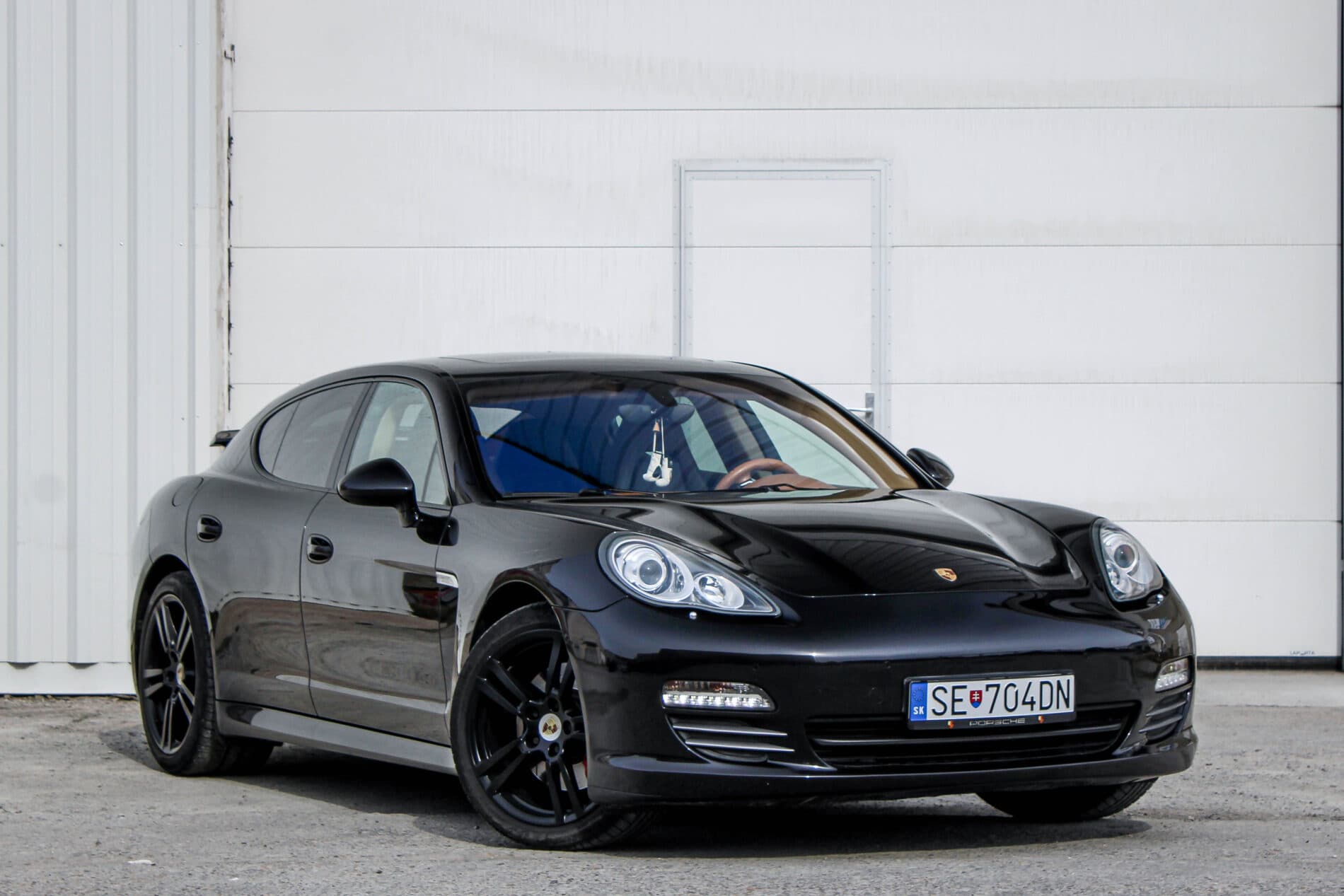 2010 Porsche Panamera S / 4S, černá sedan, 264 126 km