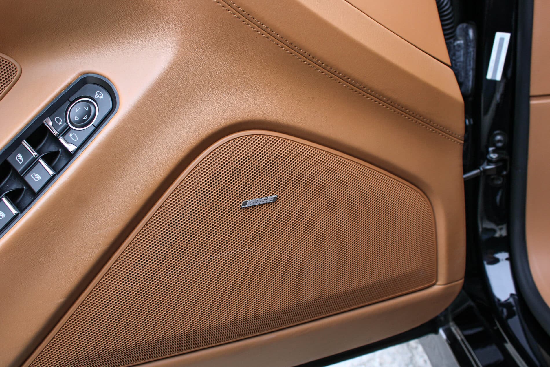 2010 Porsche Panamera S / 4S, černá sedan, 264 126 km