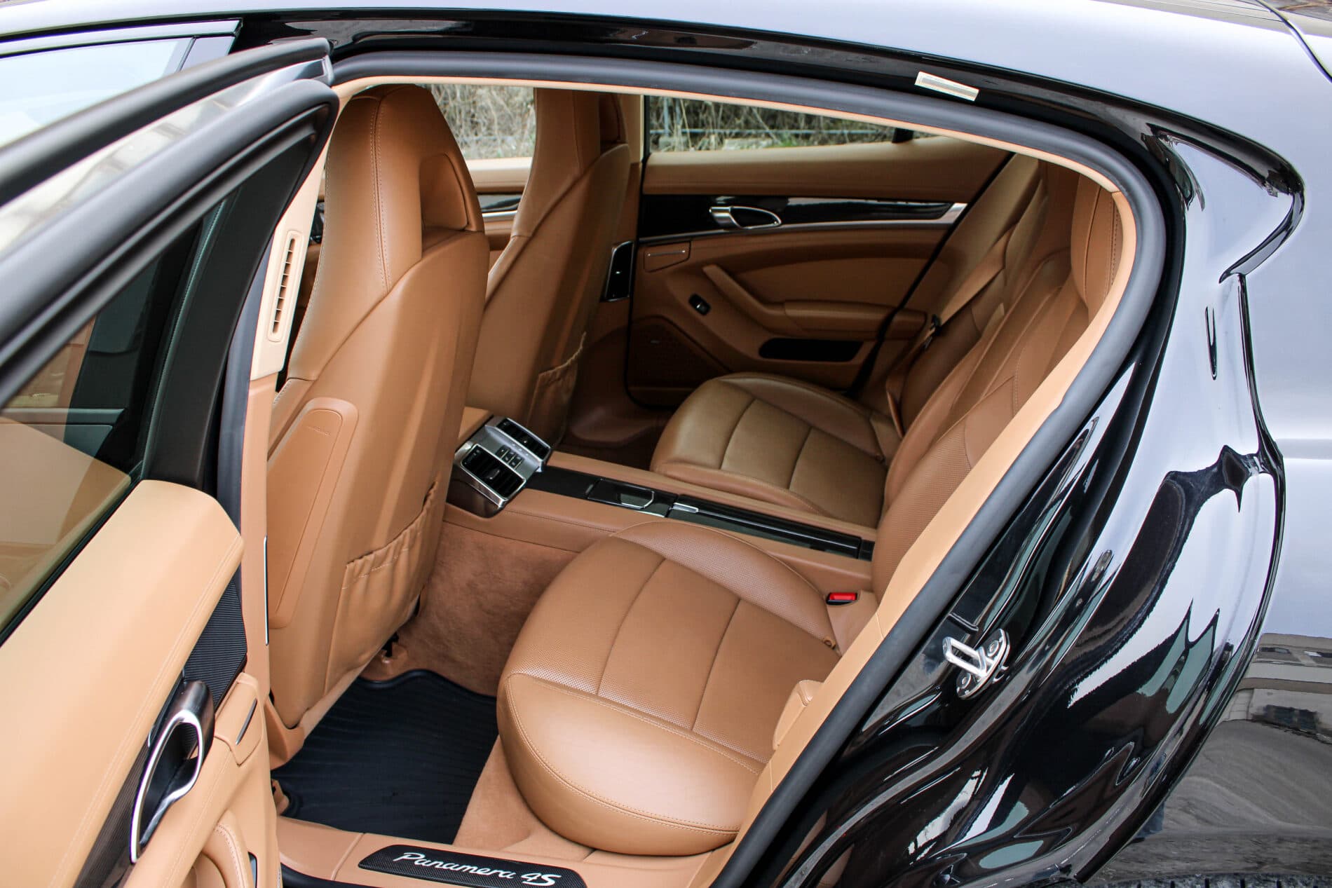 2010 Porsche Panamera S / 4S, černá sedan, 264 126 km