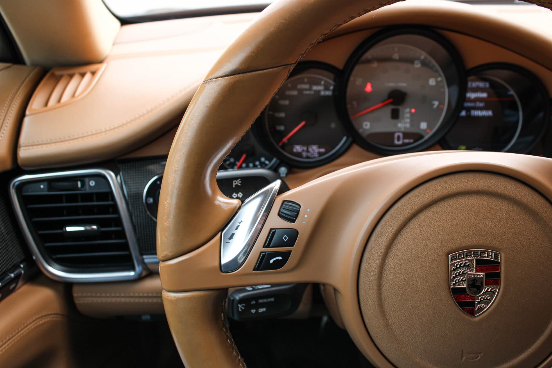 2010 Porsche Panamera S / 4S, černá sedan, 264 126 km