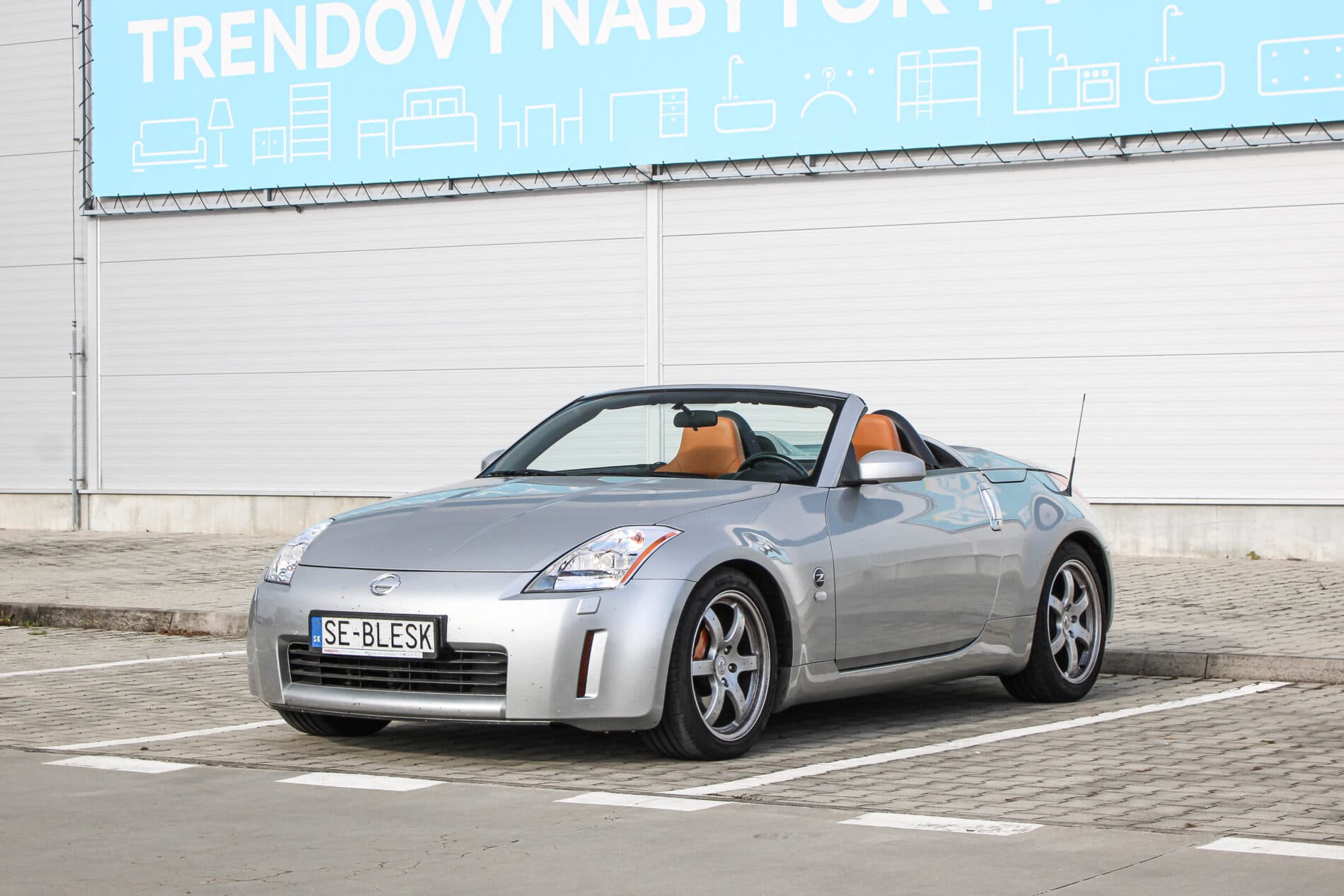 2005 Nissan 350Z, stříbrná kabriolet, 36 427 km
