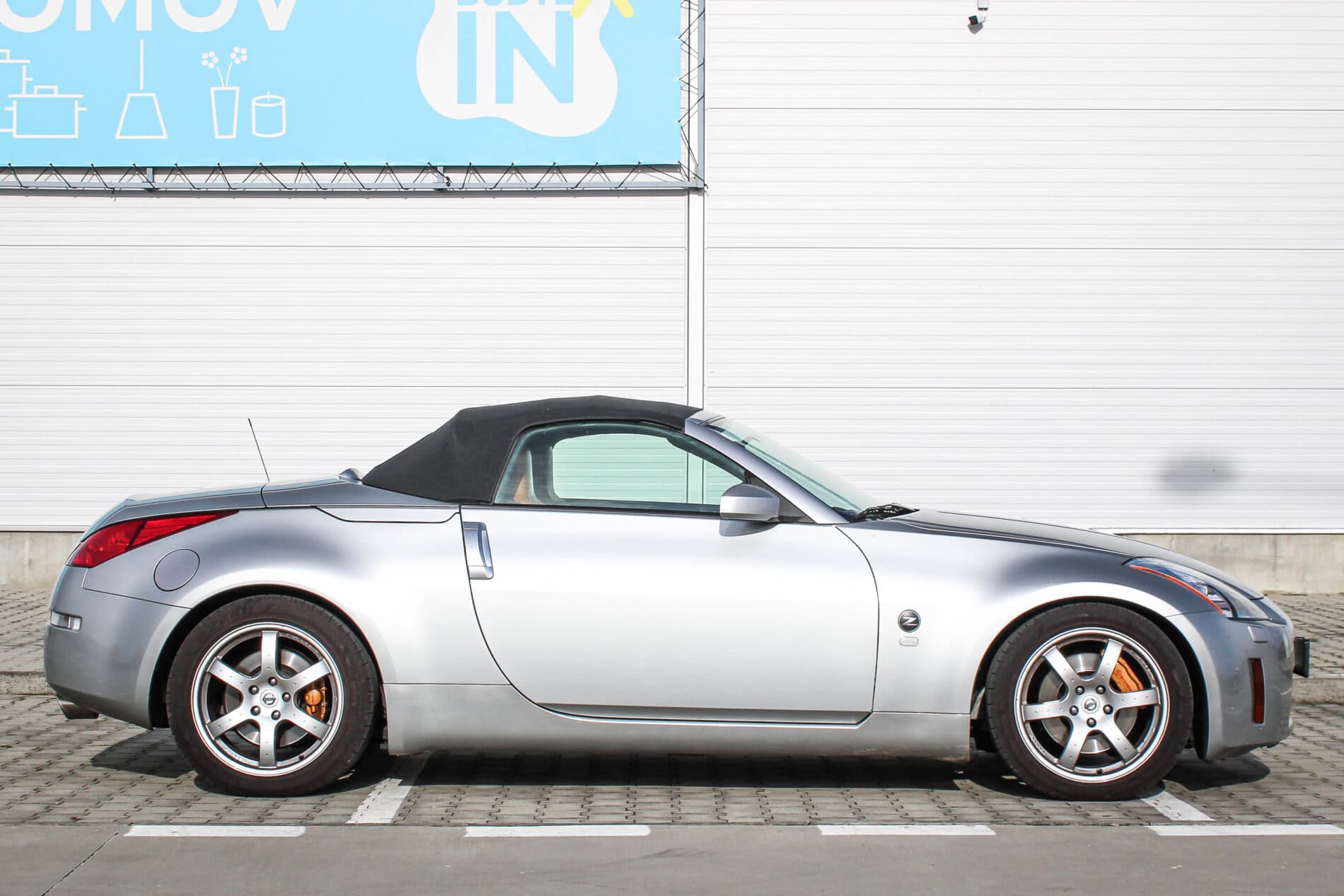 2005 Nissan 350Z, stříbrná kabriolet, 36 427 km