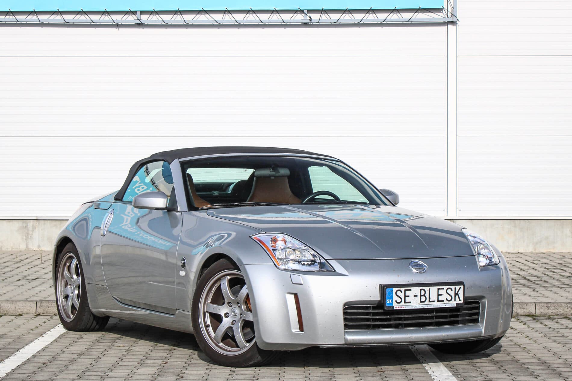 2005 Nissan 350Z, stříbrná kabriolet, 36 427 km