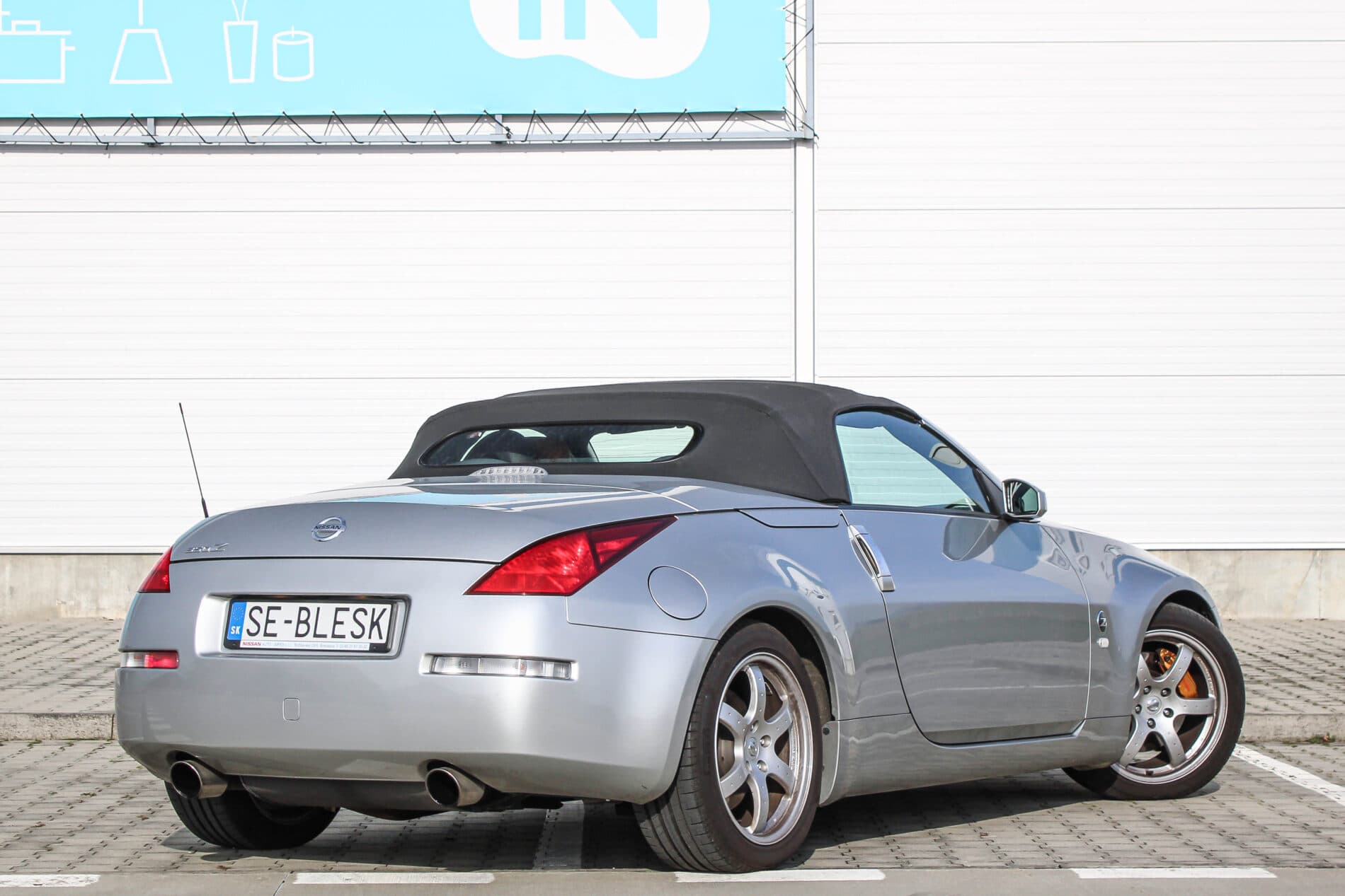 2005 Nissan 350Z, stříbrná kabriolet, 36 427 km