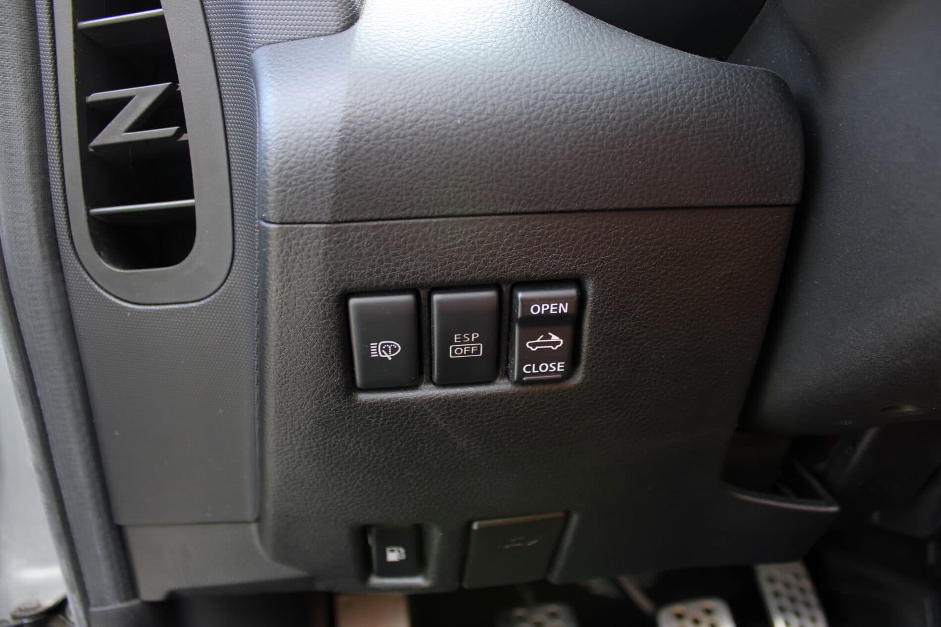 2005 Nissan 350Z, stříbrná kabriolet, 36 427 km