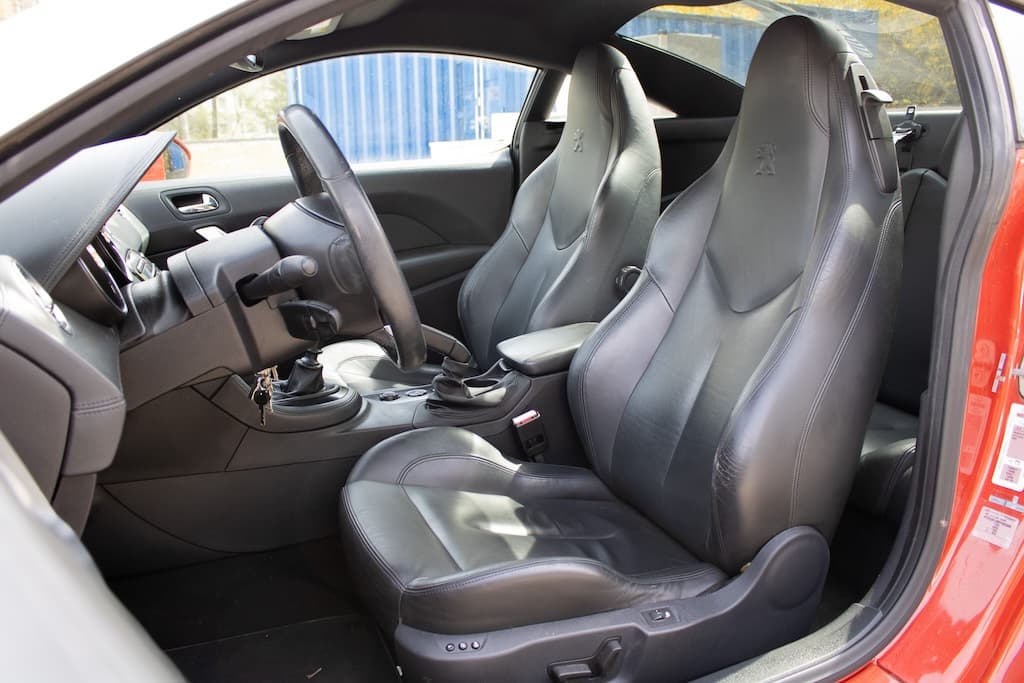 2011 Peugeot RCZ, oranžová kupé, 67 721 km