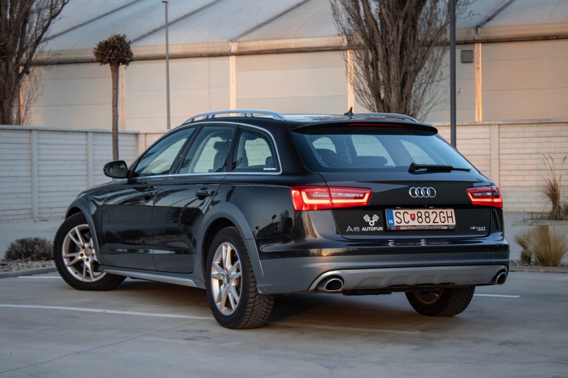 2013 AUDI A6, hnědá kombi, 284 418 km