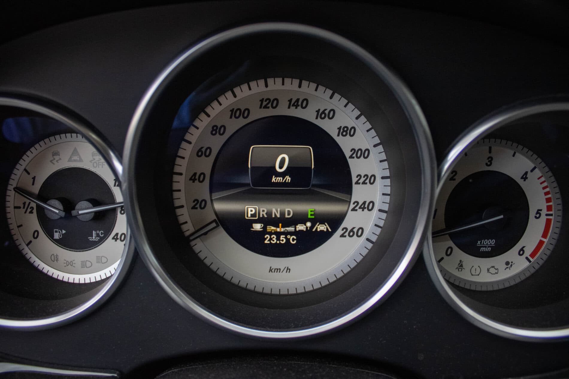 2013 Mercedes-Benz CLS 350 CDI, šedá kombi, 256 400 km