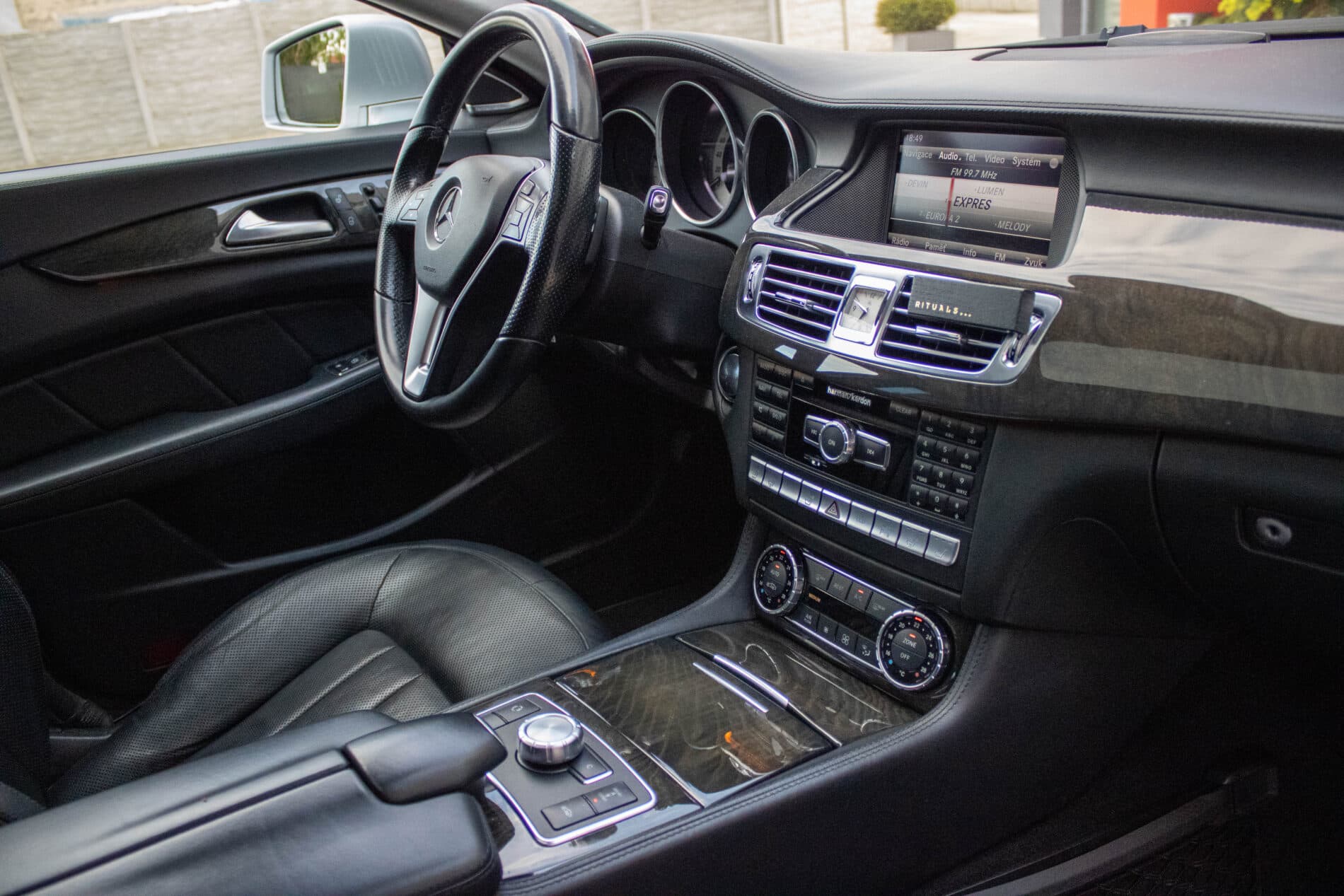 2013 Mercedes-Benz CLS 350 CDI, šedá kombi, 256 400 km