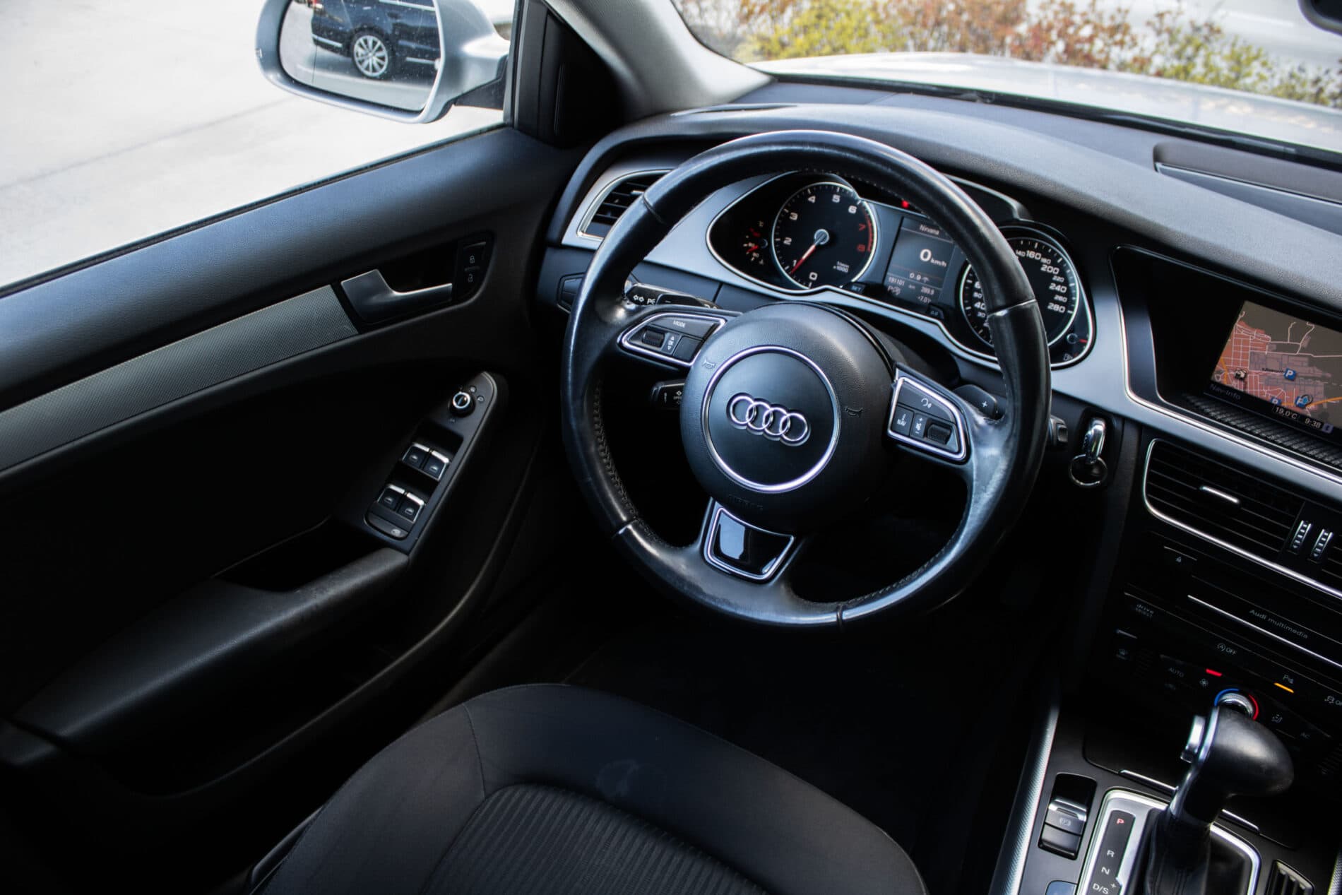2012 AUDI A4, stříbrná kombi, 191 100 km