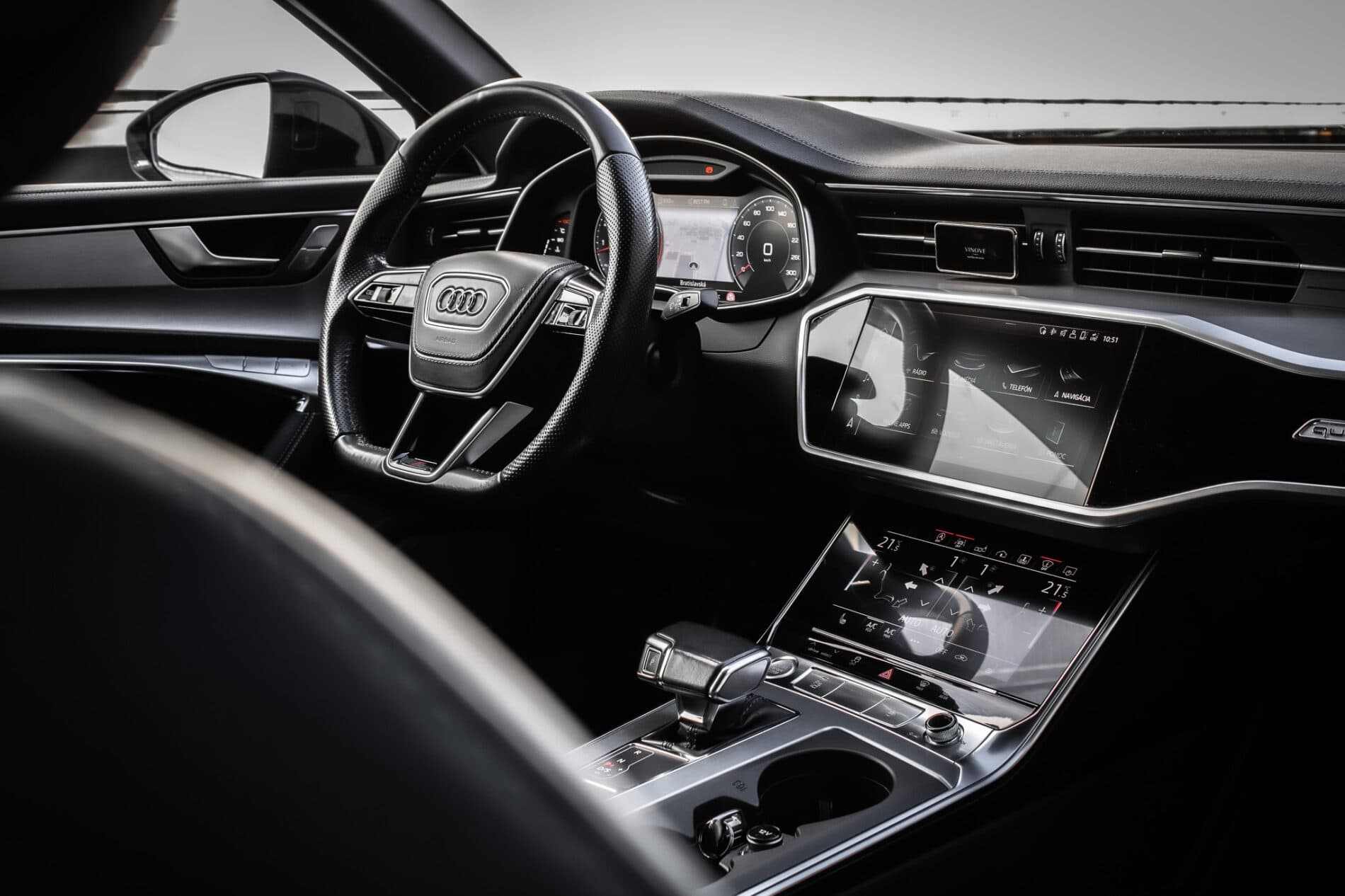 2018 AUDI A6, černá sedan, 239 850 km