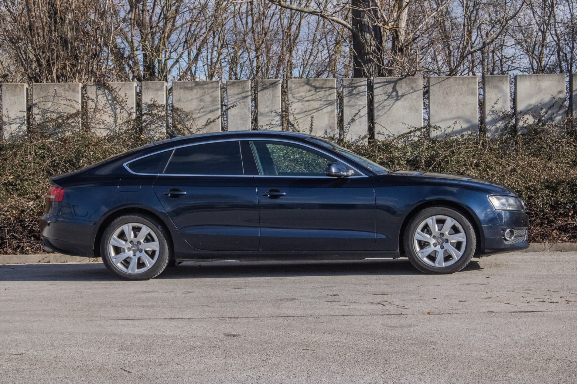 2012 AUDI A5, modrá sedan, 285 521 km