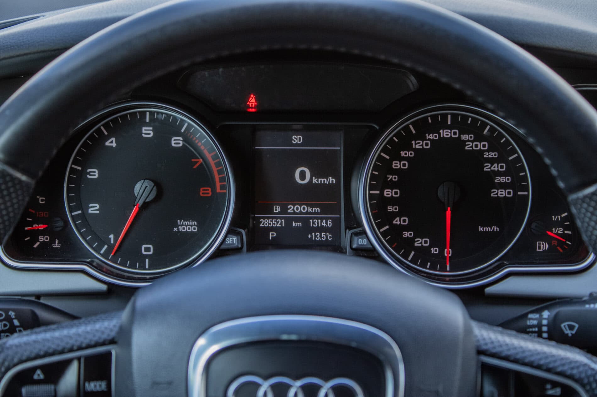 2012 AUDI A5, modrá sedan, 285 521 km