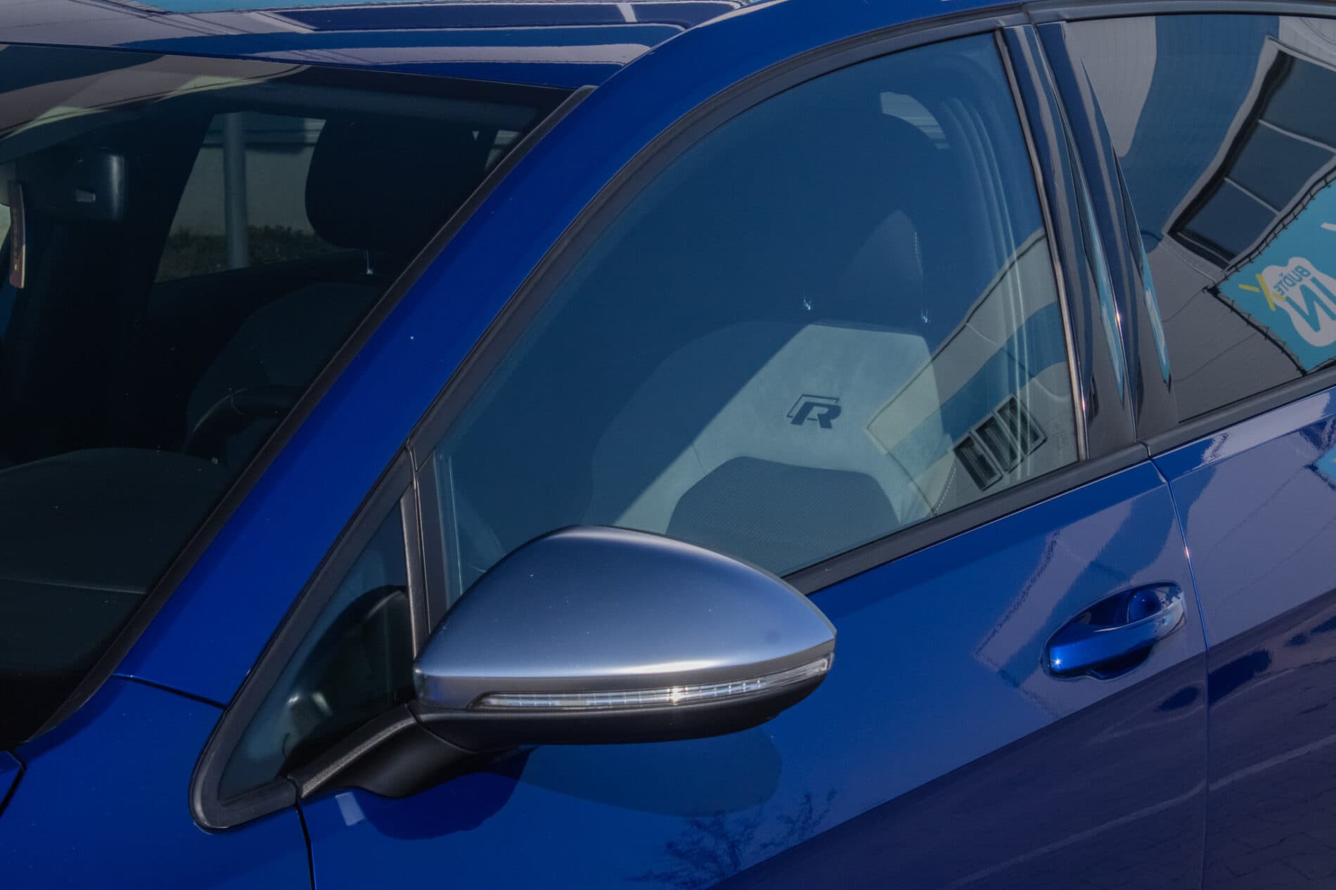 2015 Volkswagen Golf R, modrá hatchback, 136 476 km