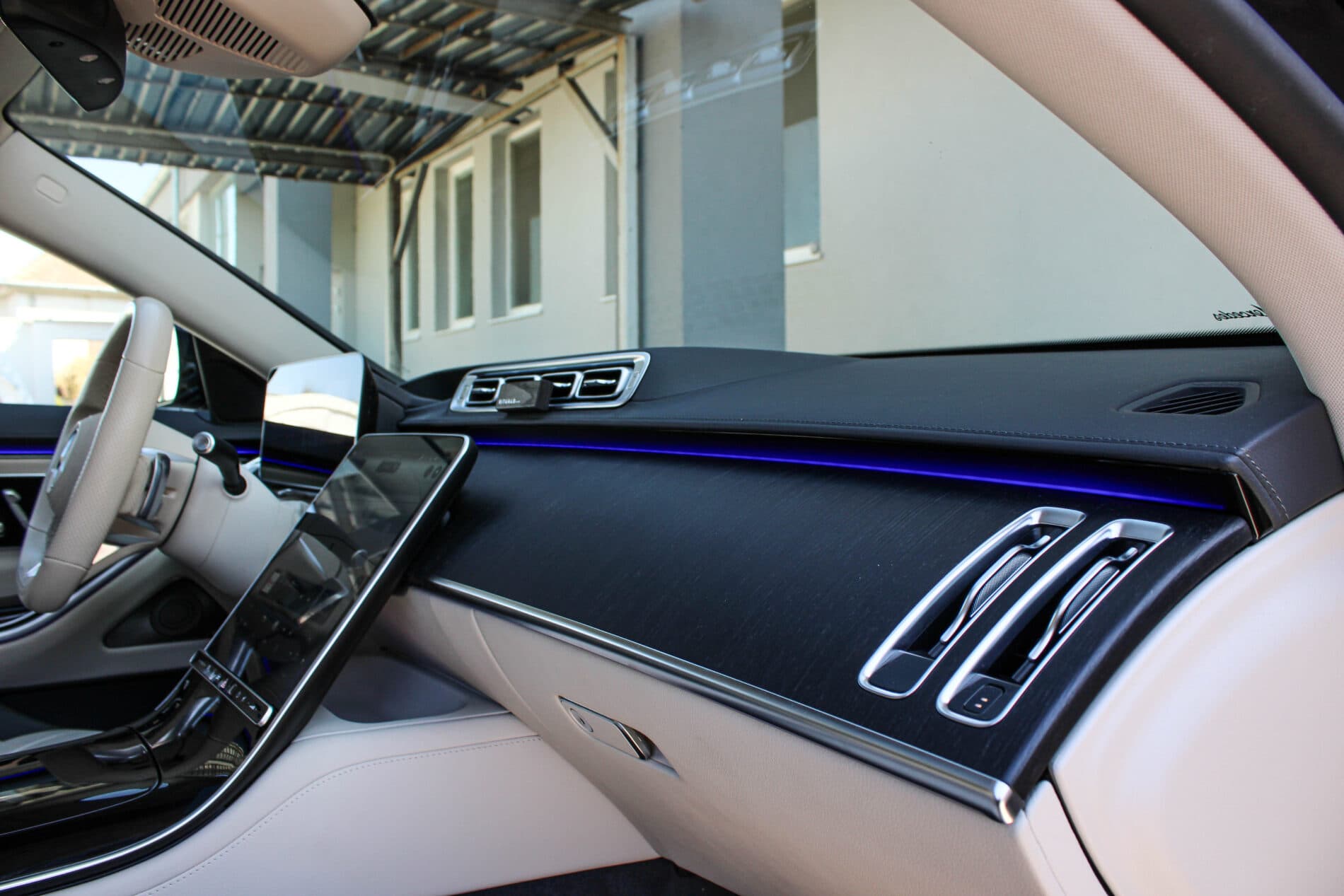 2021 Mercedes-Benz S 400d, černá sedan, 82 099 km