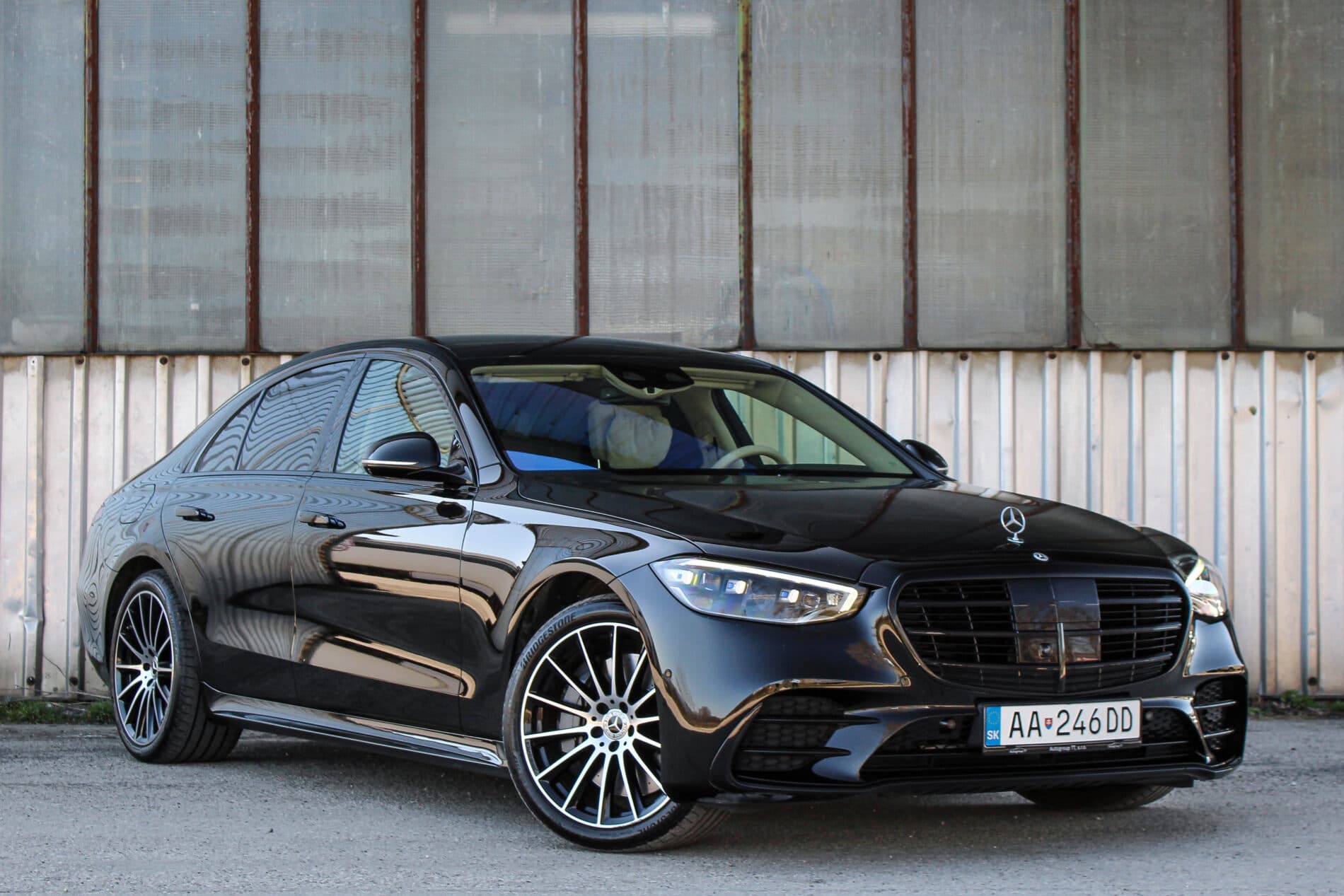 2021 Mercedes-Benz S 400d, černá sedan, 82 099 km