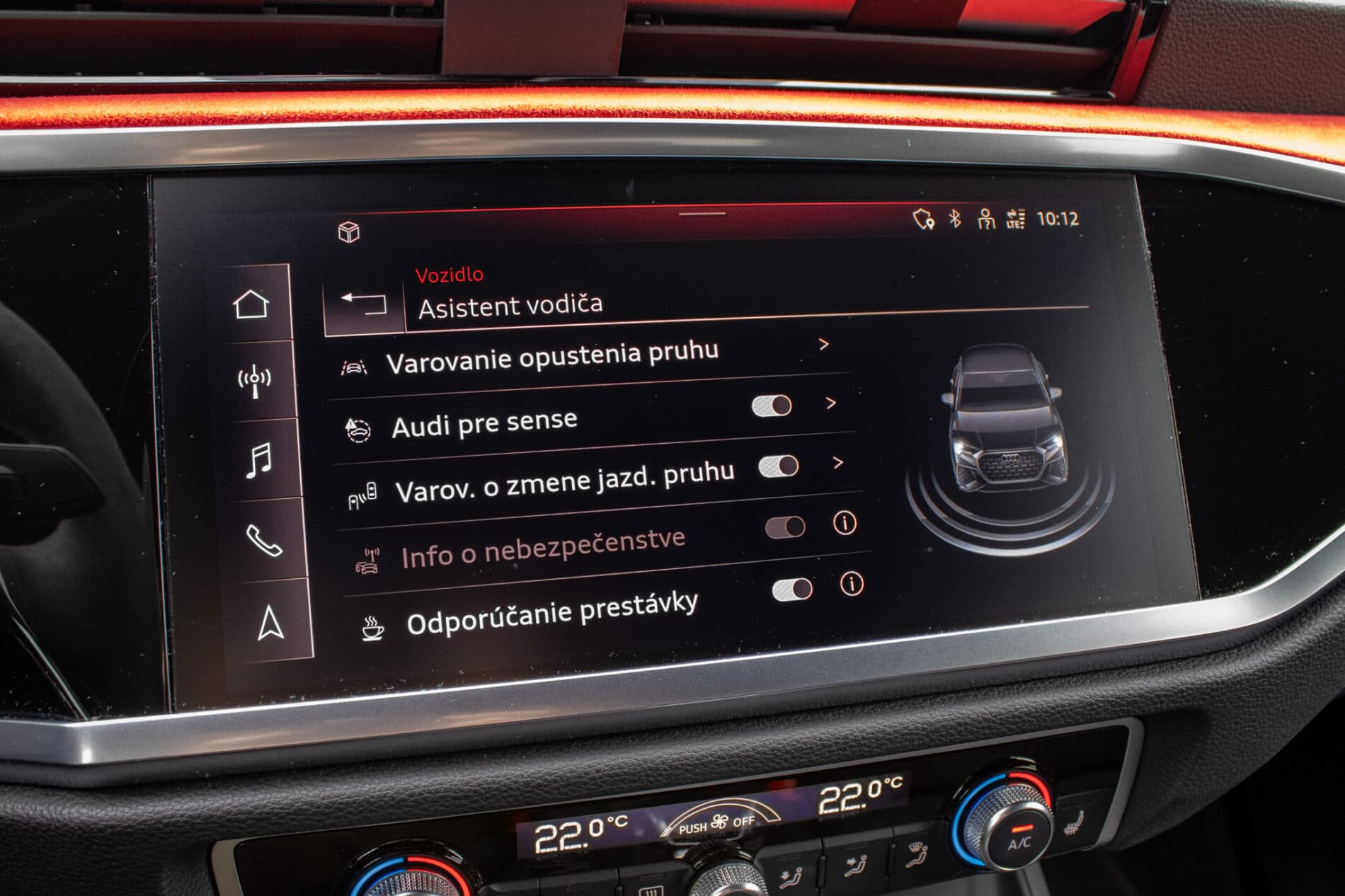 2022 AUDI RSQ3, červená suv, 26 664 km