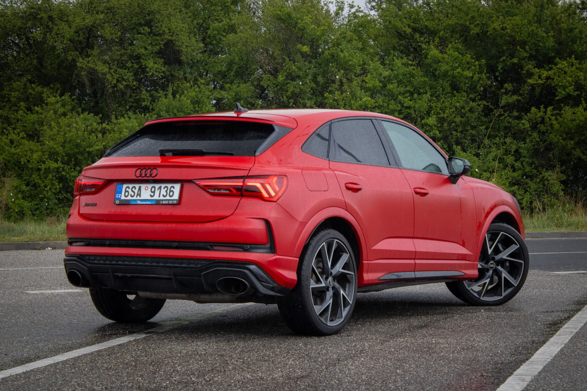 2022 AUDI RSQ3, červená suv, 26 664 km