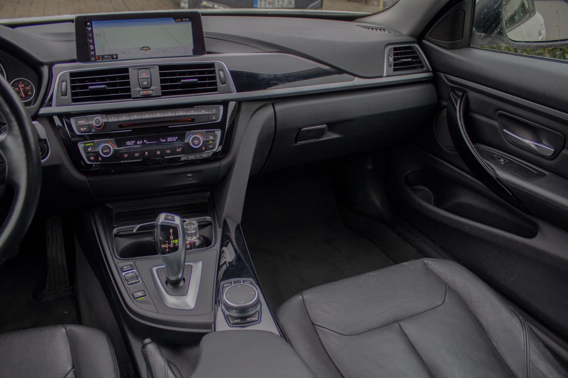 2020 BMW 430i, bílá kupé, 67 237 km