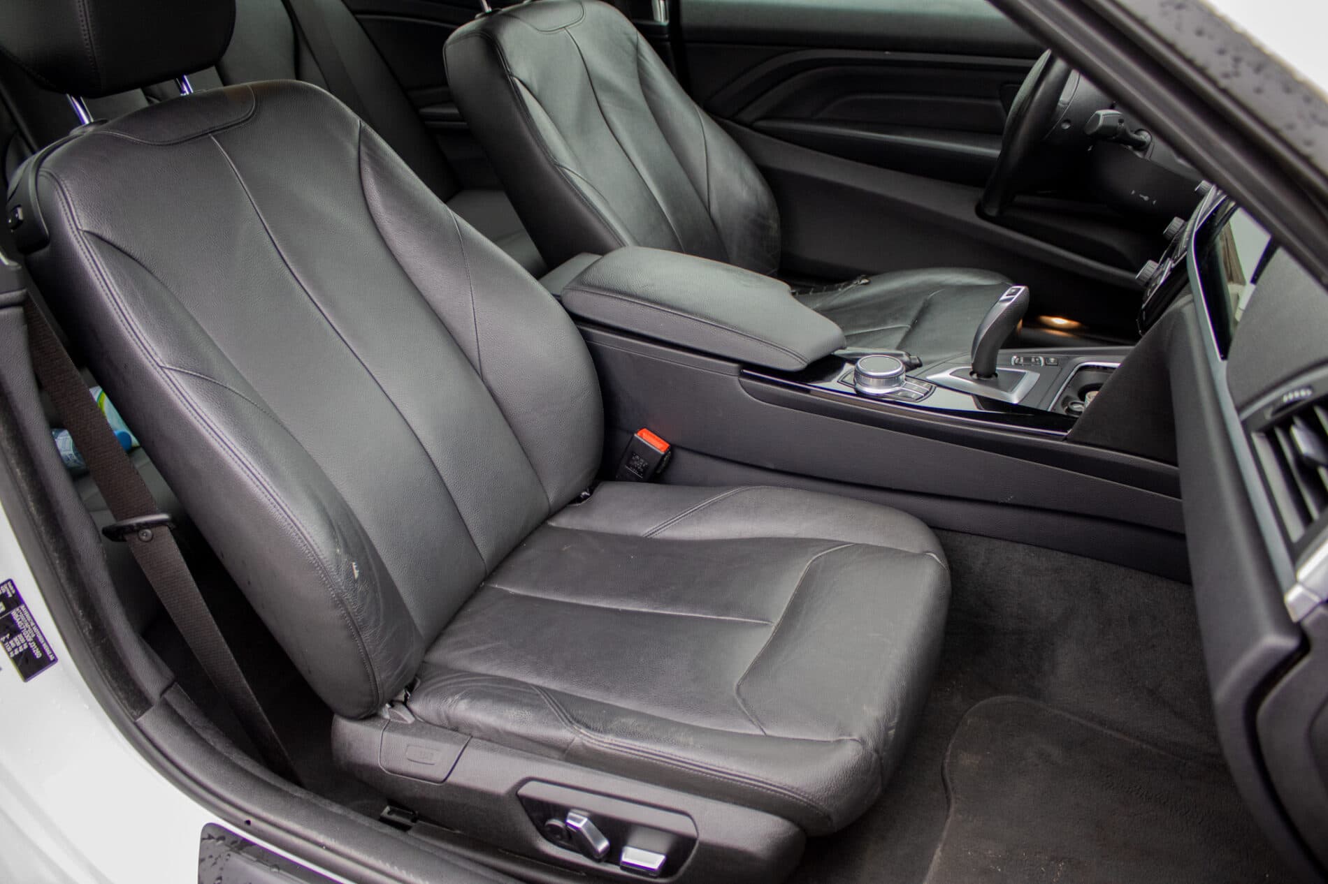 2020 BMW 430i, bílá kupé, 67 237 km