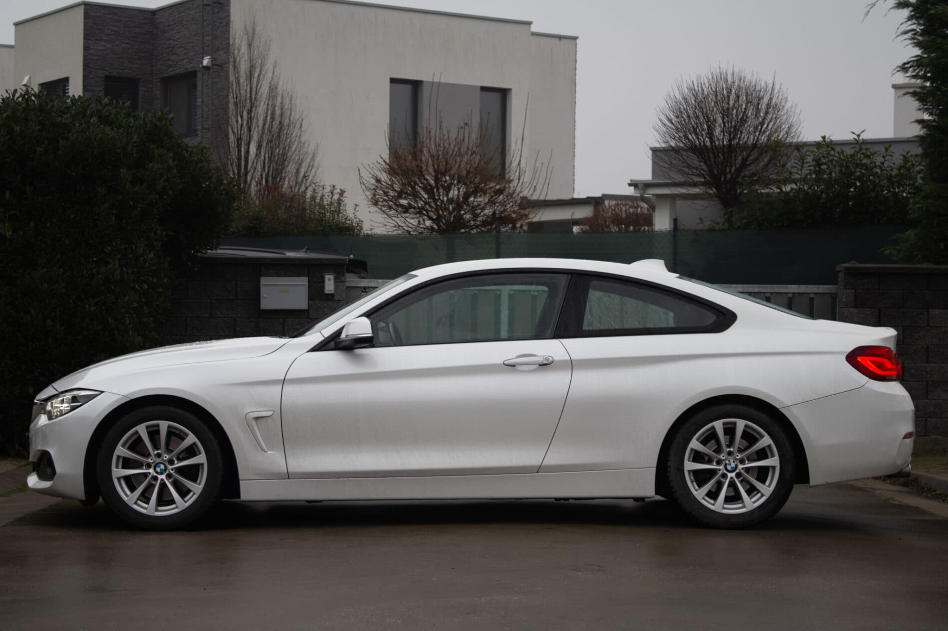 2020 BMW 430i, bílá kupé, 67 237 km