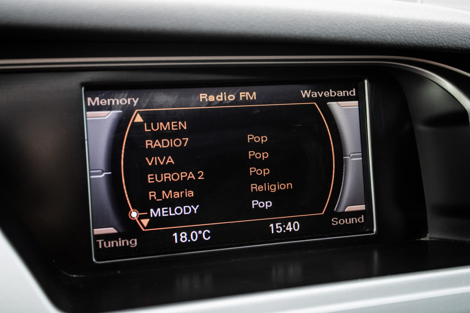 2008 AUDI A4, černá sedan, 299 650 km