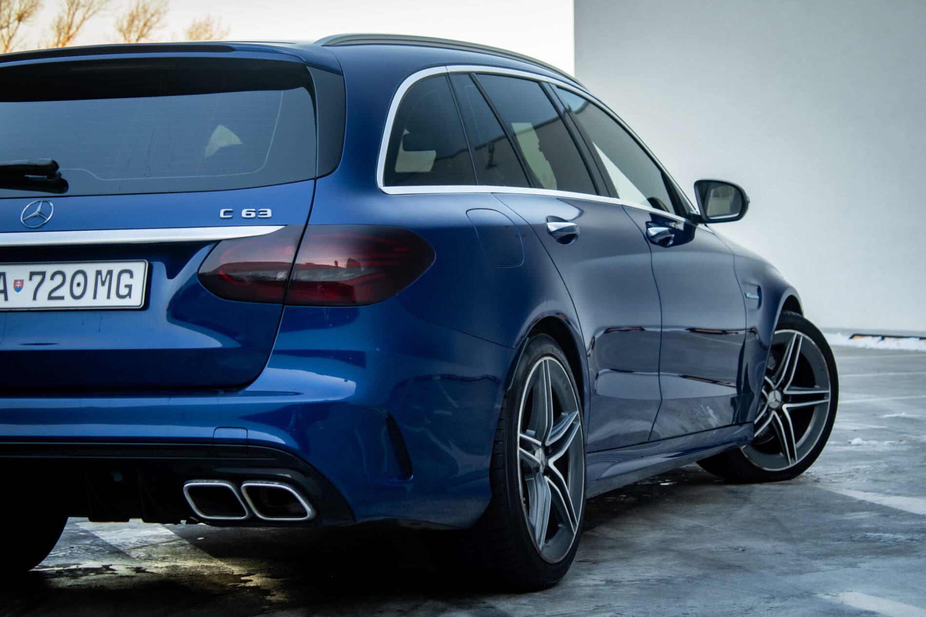 2019 Mercedes-Benz C 63 AMG, modrá kombi, 96 334 km