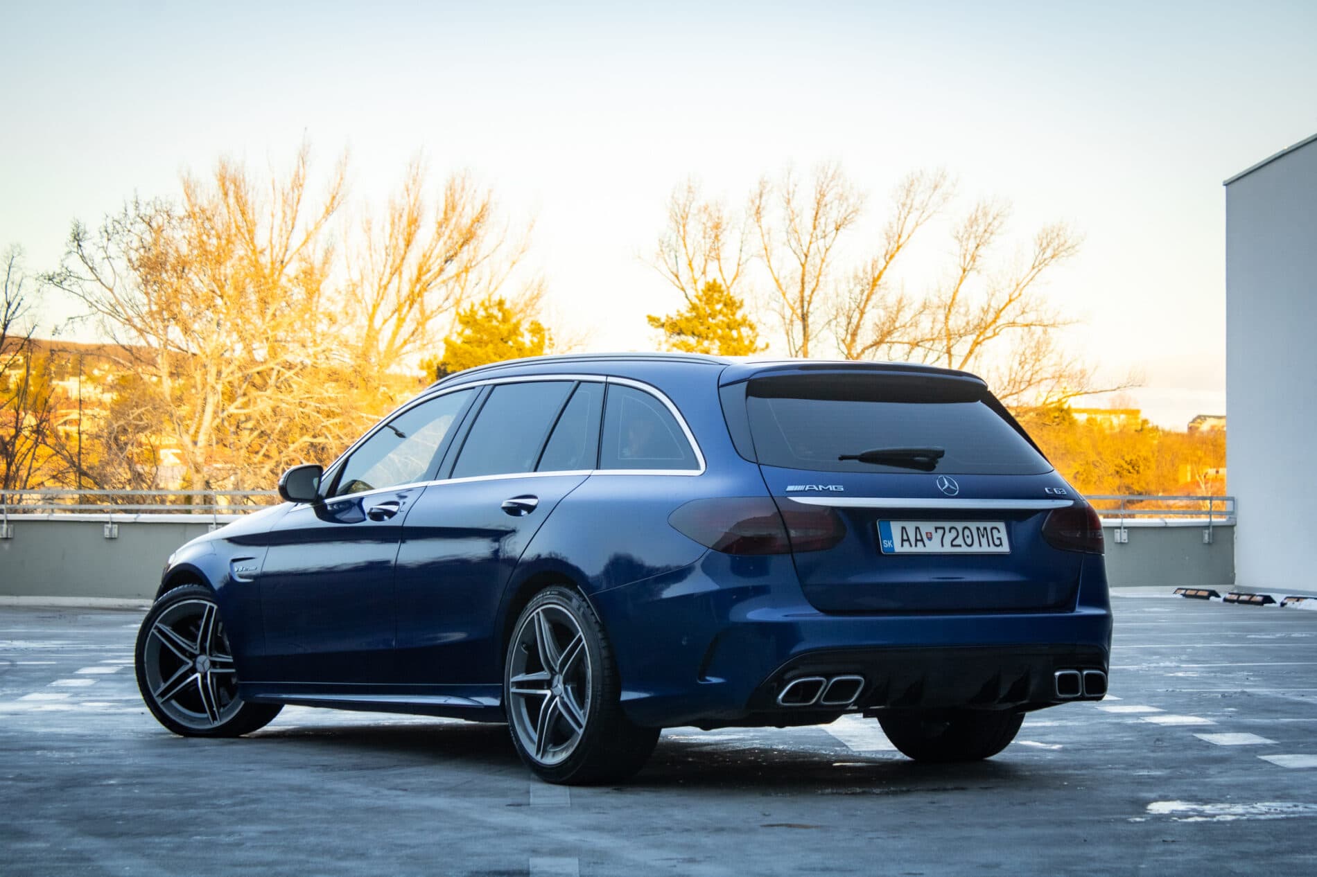 2019 Mercedes-Benz C 63 AMG, modrá kombi, 96 334 km